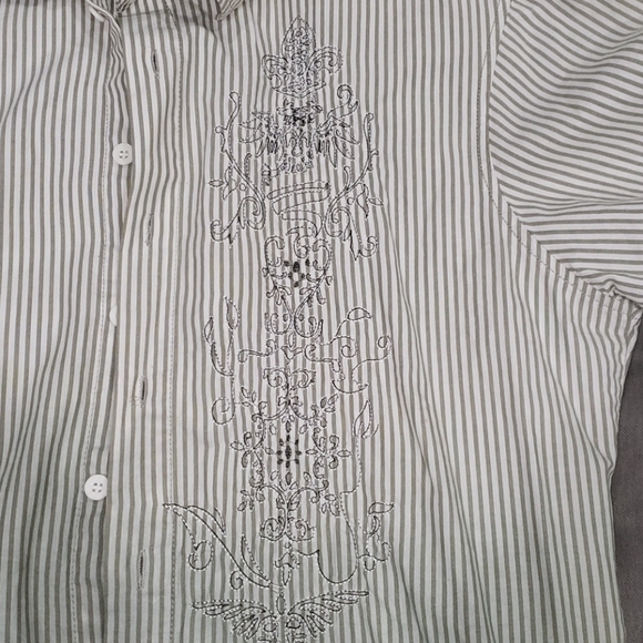 Johnny Max button up tshirt - Picture 2 of 2